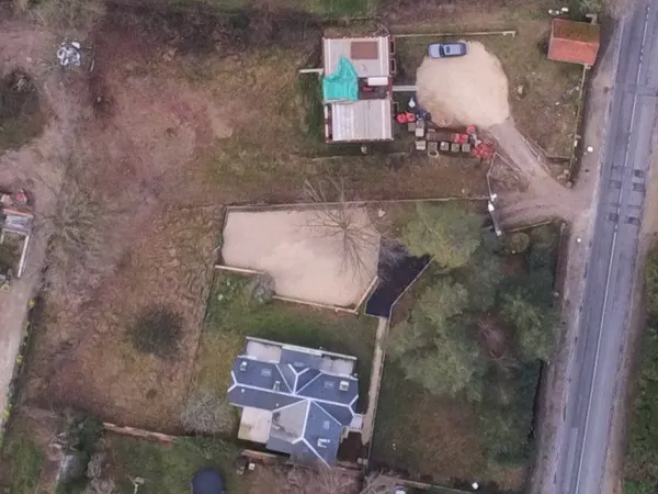 Beau terrain très bien situé