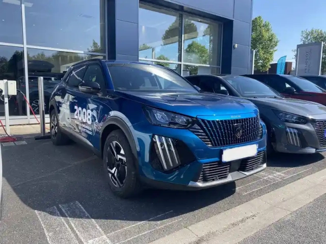 Peugeot 2008 electrique 54 kwh 156 ch