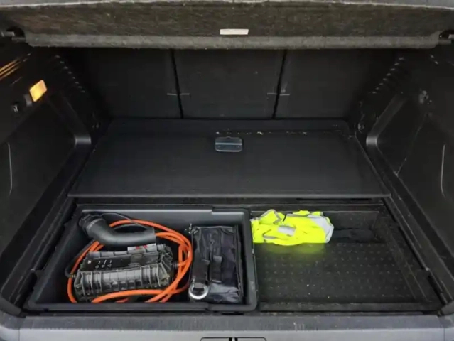 Citroën C5 Aircross hybrid 225 ë-eat8 business + — photo 25