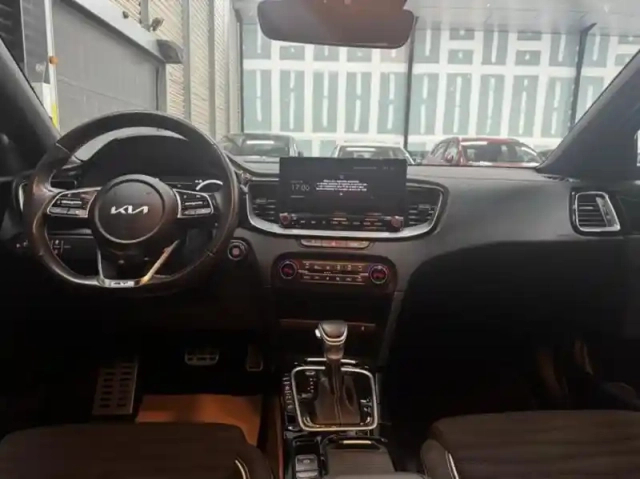 Kia Ceed 1.5 t-gdi 160ch gt line dct7 — photo 9