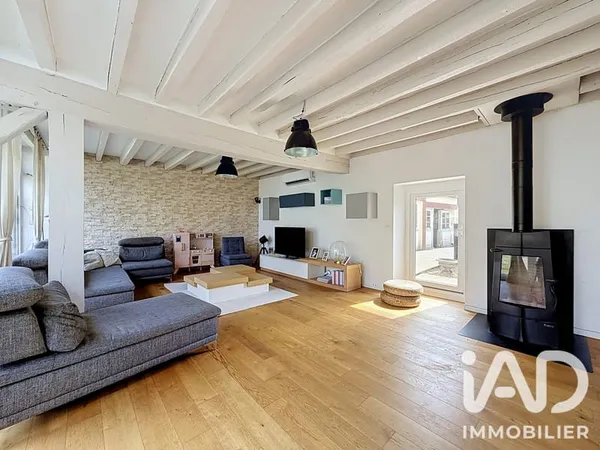 Maison 8 pièces 326 m²