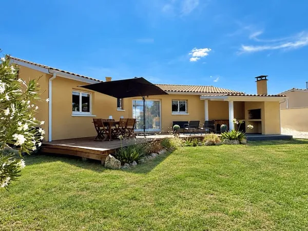 Maison 1 pièce 93 m²