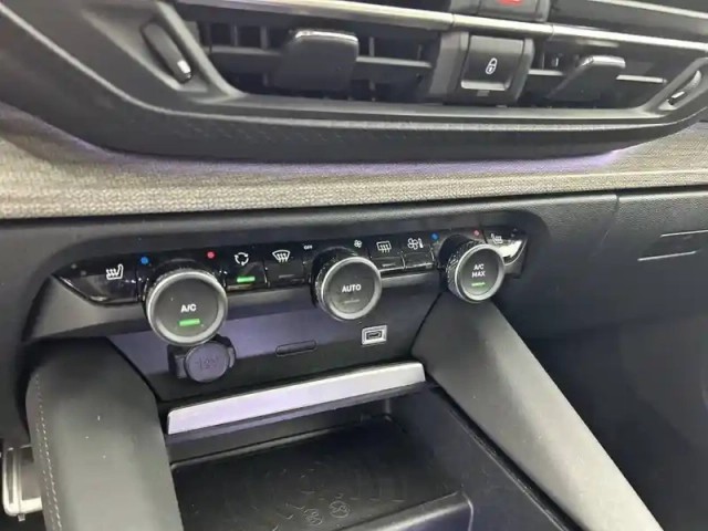 Citroën C5 x hybride rechargeable 225 s&amp;s e-eat8 — photo 85