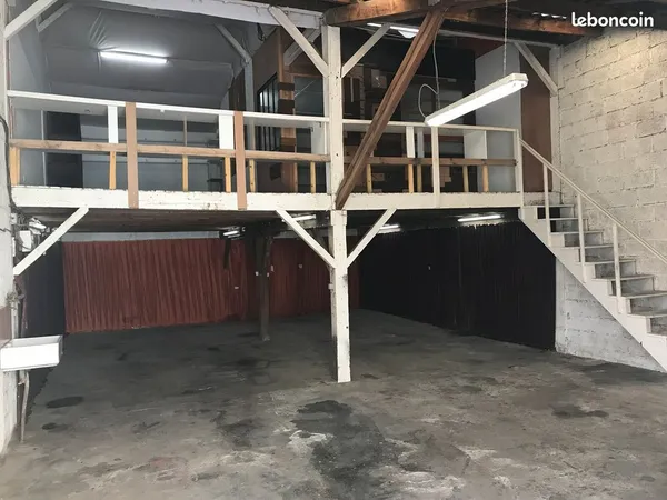 Dépôt 150m² Limoges quartier Mairie