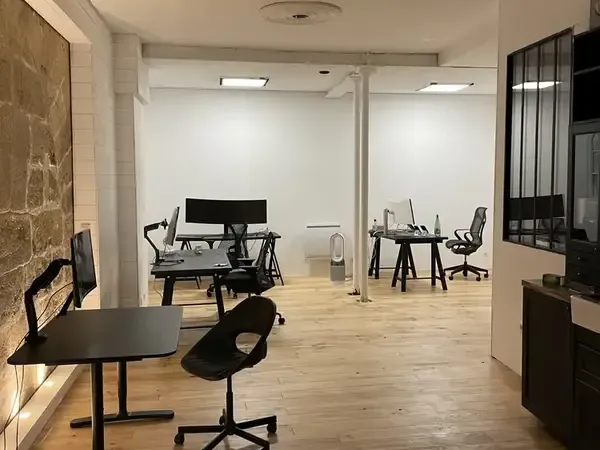 Local commercial à usage multiple (commerce, habitation) - 65 m2 - Chartrons