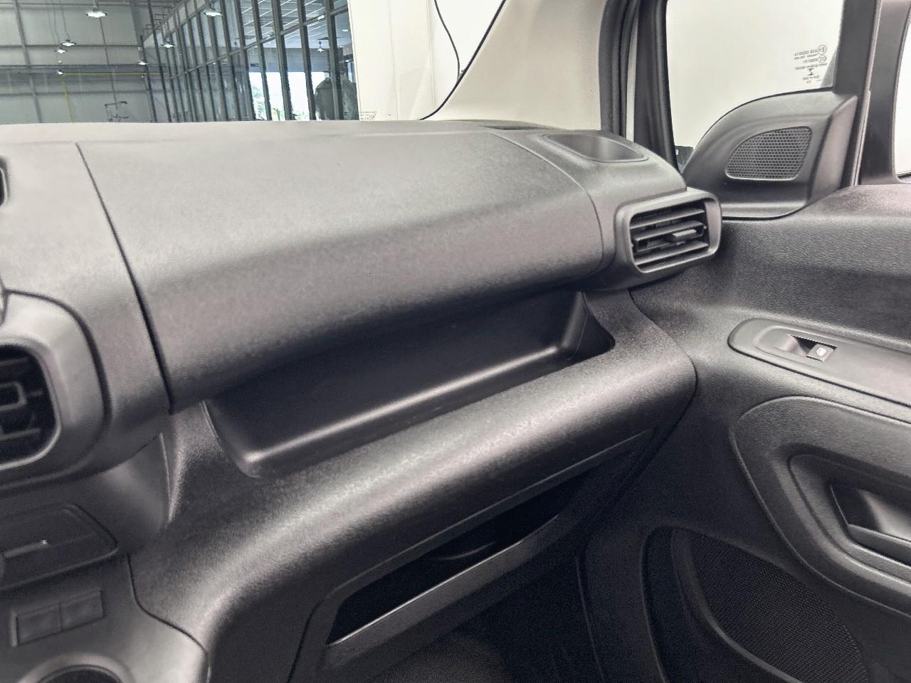 Citroën Berlingo van m 650 bluehdi 75 s&s bvm5 club — photo 25