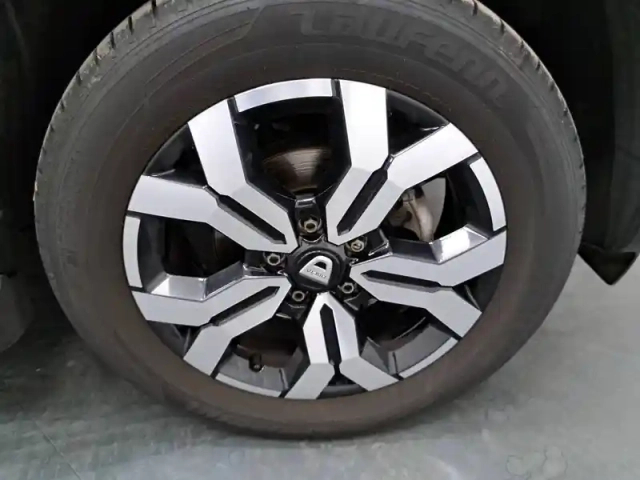 Dacia Duster tce 150 fap 4x2 edc — photo 16