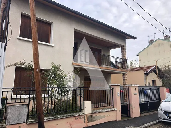Maison 6 pièces 145 m²