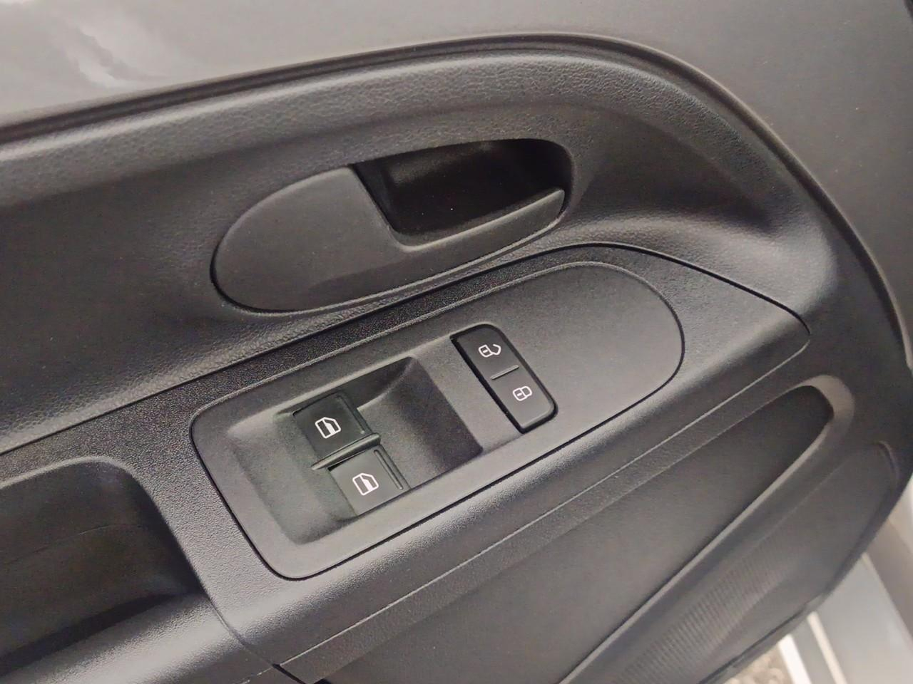 Volkswagen Up e-up! 83 electrique — photo 20