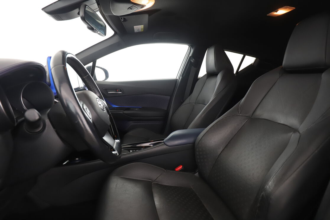 Toyota C-HR 1.8 Hybride Graphic — photo 9