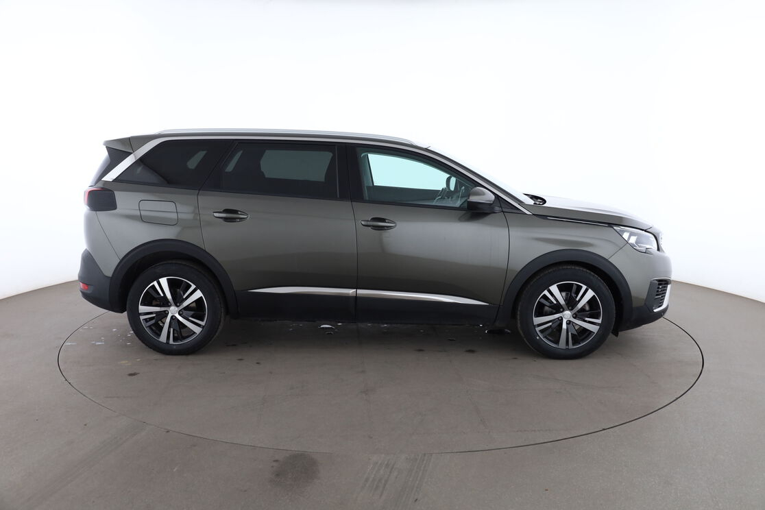 Peugeot 5008 1.5 Blue-HDi Allure — photo 6