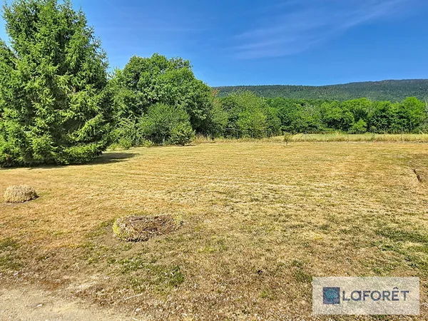 Terrain 800 m²