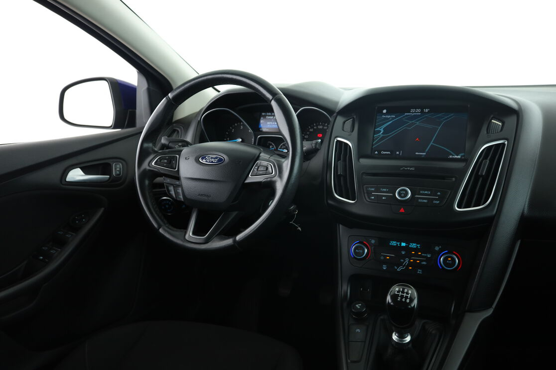 Ford Focus 1.5 TDCi Executive — photo 12