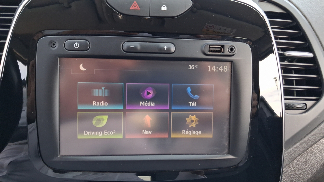 Renault Captur TCe 120 Energy — photo 40