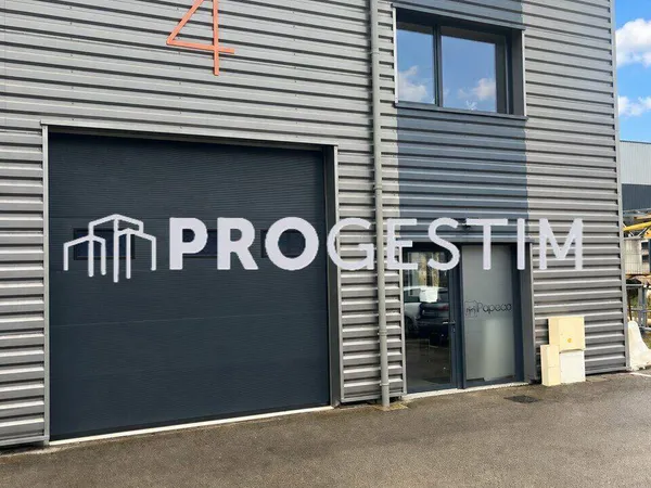 Local d'activité 165 m²