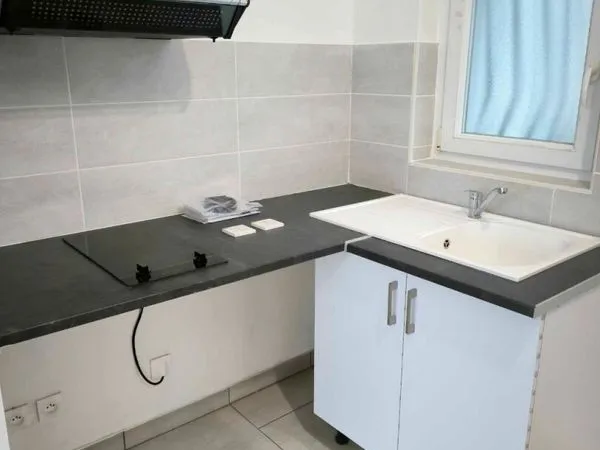 Studio 1 pièce 28 m²