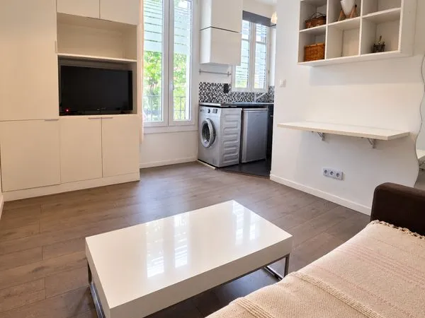 Studio 17 m² meublé et équipé - Métro ligne 11 - Romainville