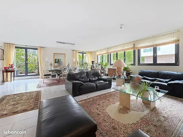 Appartement 6 pièces 180 m²
