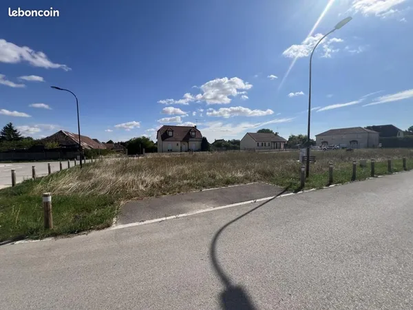 Terrain 718 m² Saint Lye