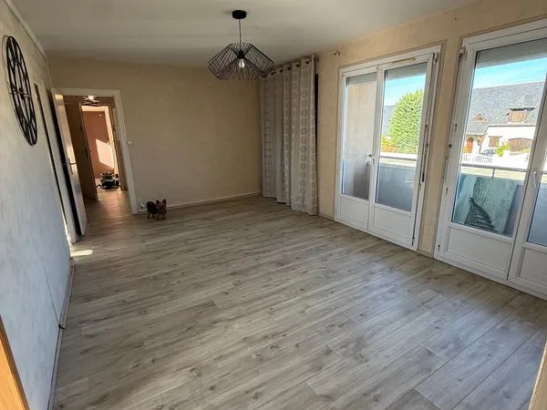 Appartement T5 de 78 m² - 4 chambres - Parking - Cave - Angers