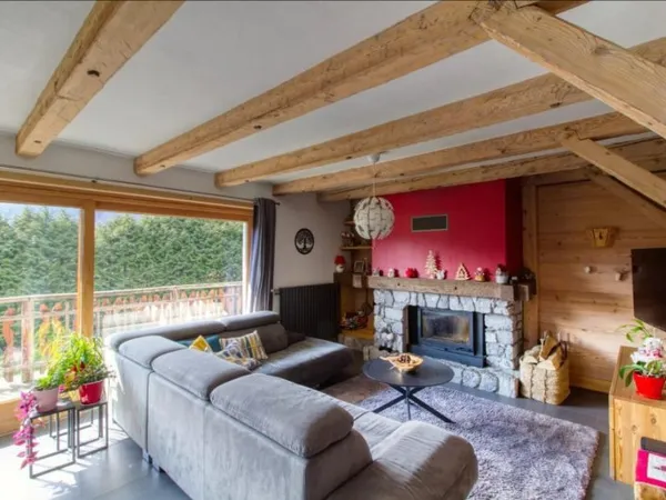 Chalet familial de 260m2 avec piscine, Magland