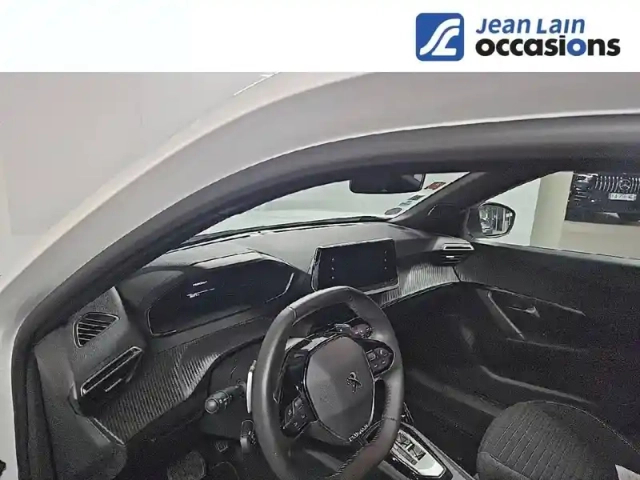 Peugeot 2008 puretech 130 s&amp;s eat8 — photo 11