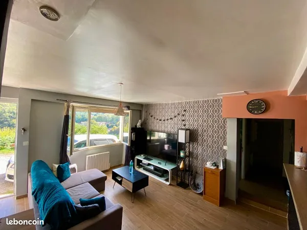 Grand F2, calme, garage, jardin