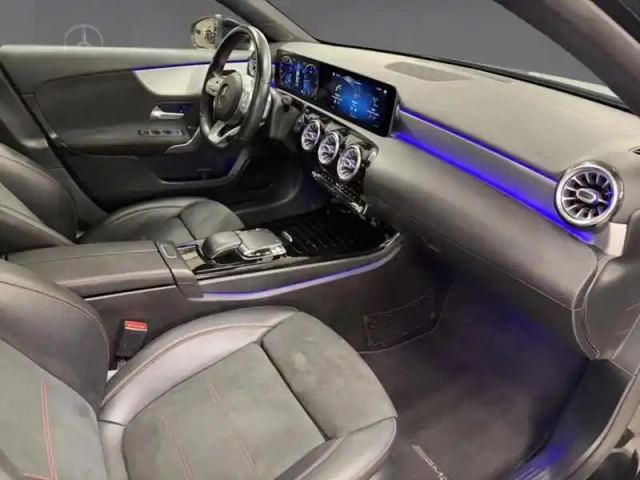 Mercedes Classe A 200 d berline amg line — photo 17