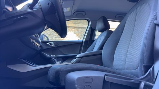BMW Serie 1 116i 109 DCT7 - Business Design – 2022 – 68000 km – Essence – Boîte Automatique — photo 8
