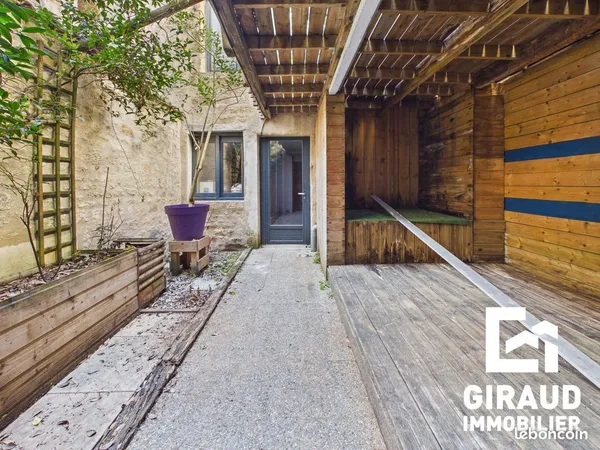 Propriété 7 pièces 180 m²