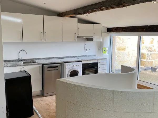 Appartement 45 m2 type loft avec belle terrasse proche gare Saint Jean