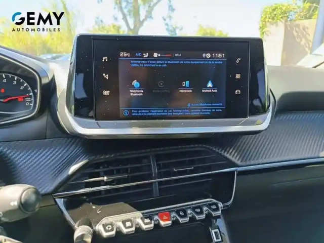 Peugeot 208 puretech 75 s&amp;s bvm5 — photo 18