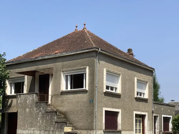 Maison individuelle de 140 m2 sans vis à vis composée de 2 logements indépendants