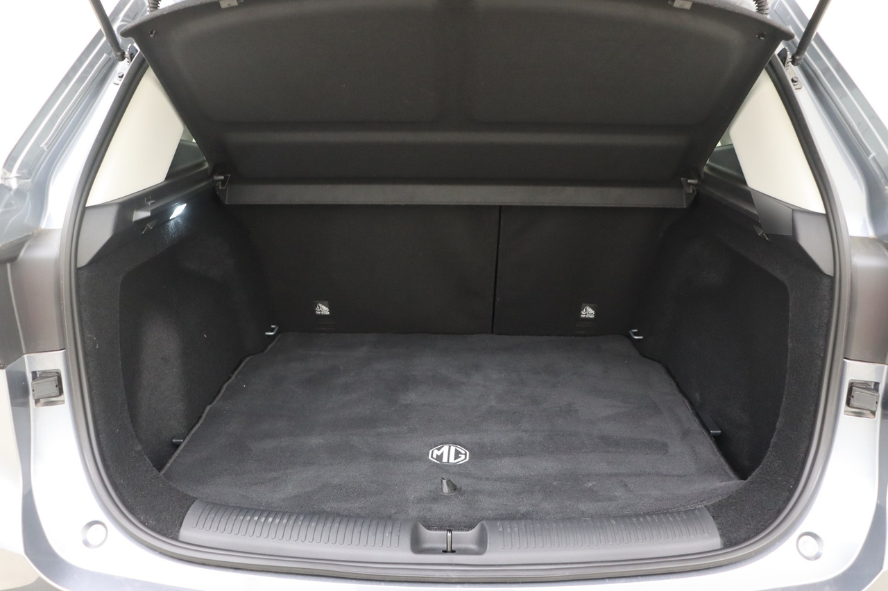 MG ZS — photo 23