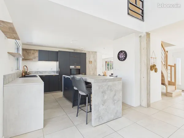 Maison 3 pièces 110 m²