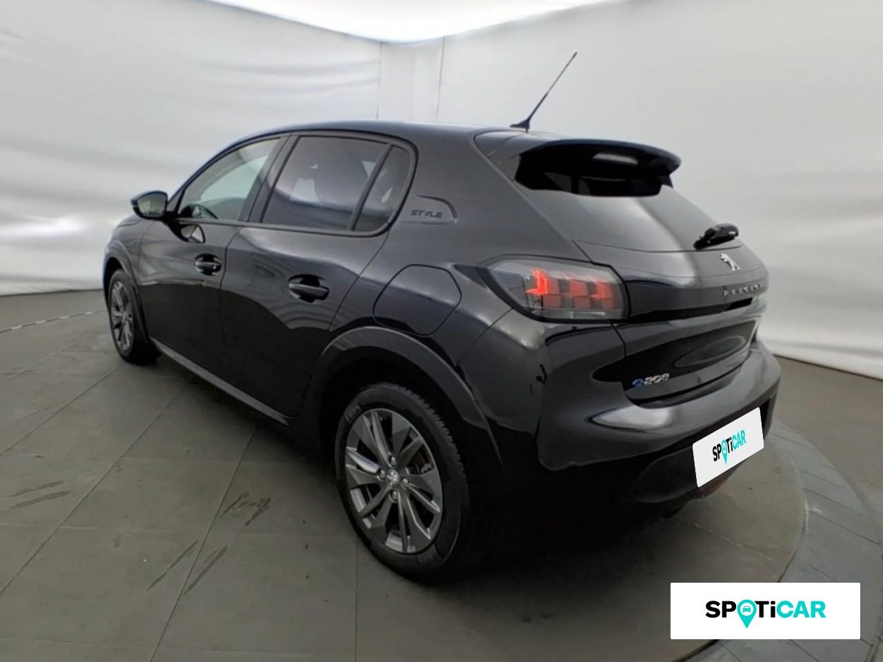 Peugeot 208 e-208 136ch style — photo 7