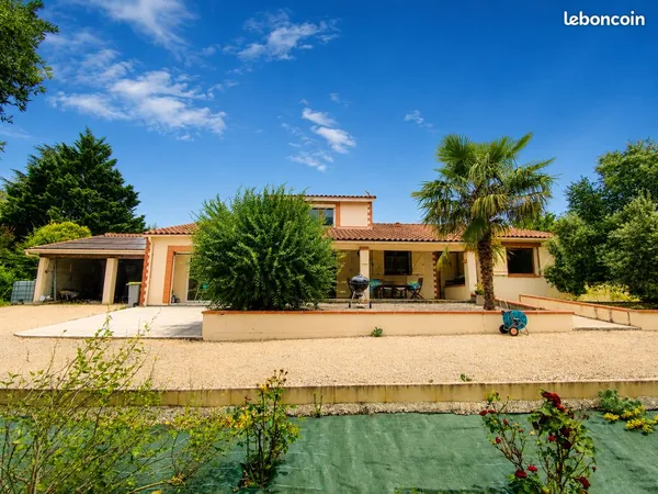 Maison individuelle T5 Grand terrain avec piscine