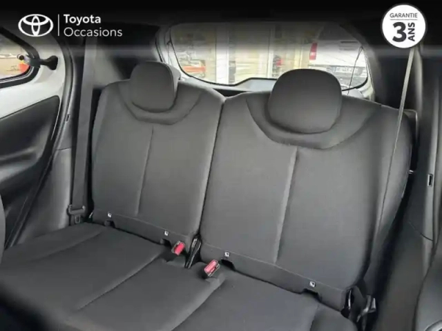 Toyota Aygo X 1.0 vvt-i 72ch dynamic — photo 12