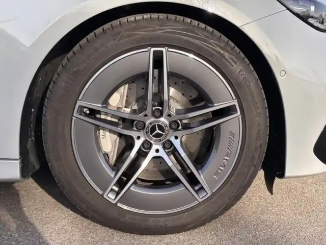 Mercedes Classe E break 300 hybrid eq amg line — photo 11