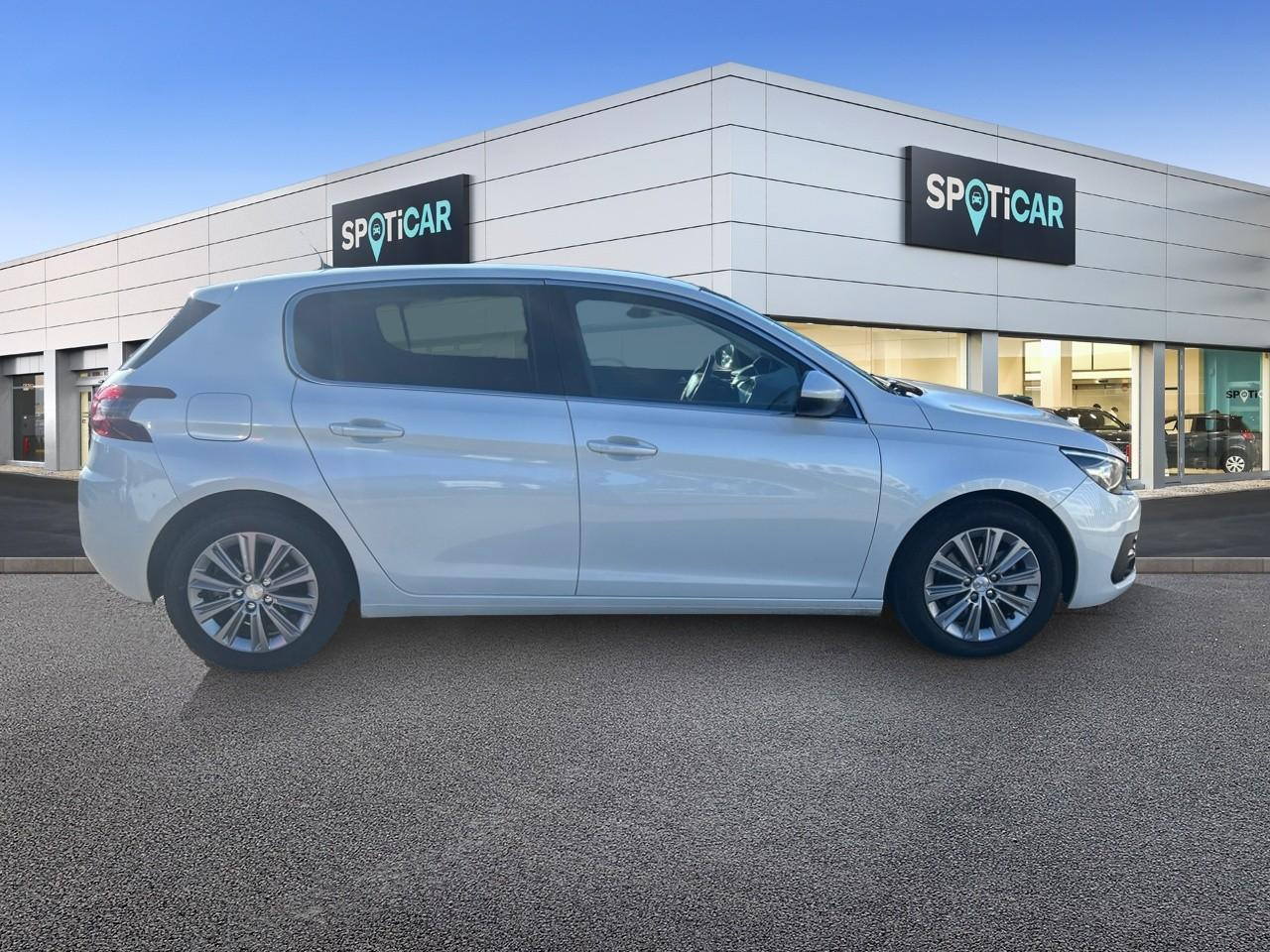 Peugeot 308 1.5 bluehdi 130ch s&s allure pack — photo 4