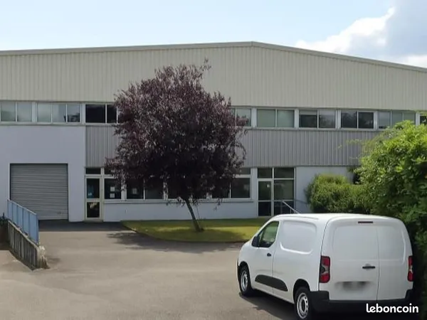 Bureau 2 908 m²