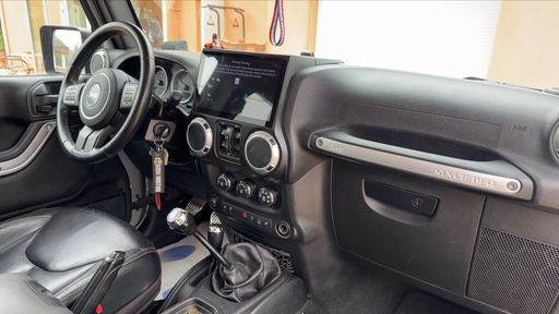 Jeep Wrangler 2.8 CRD 200 4WD - Sahara – 2015 – 84064 km – Diesel – Boîte Manuelle — photo 40