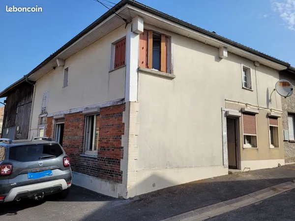 Maison individuelle à LA NEUVILLE AU PONT (51)