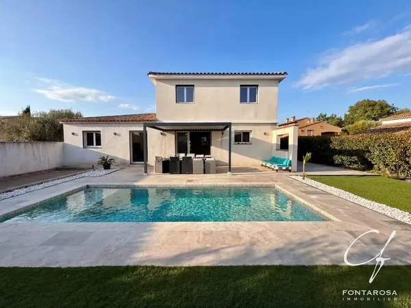 Villa Contemporaine - 153 m² - Piscine - Puget-Sur-Argens