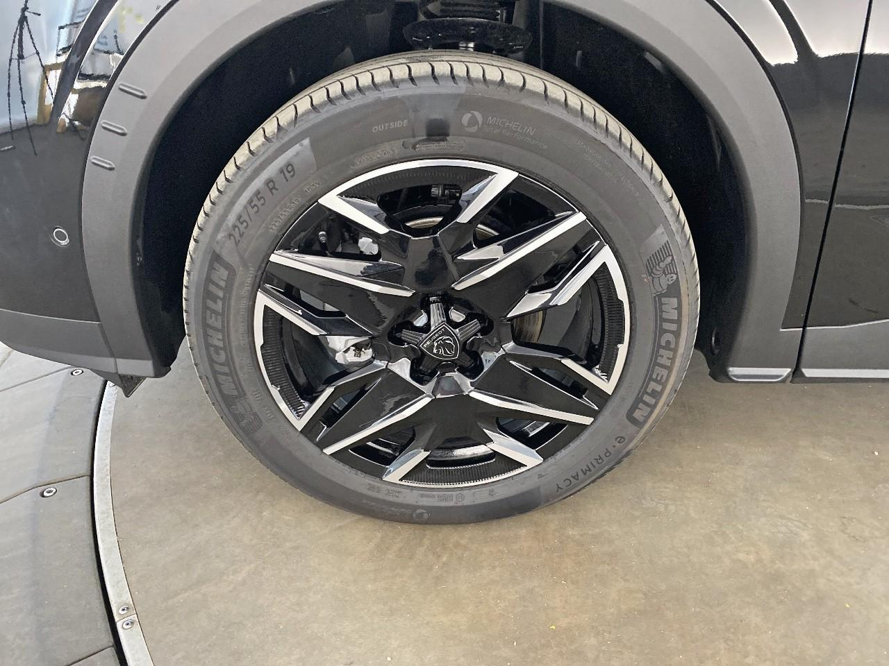 Peugeot 3008 hybrid 145 e-dcs6 gt — photo 11