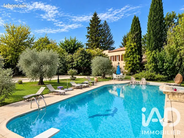 Propriété 6 pièces 363 m²