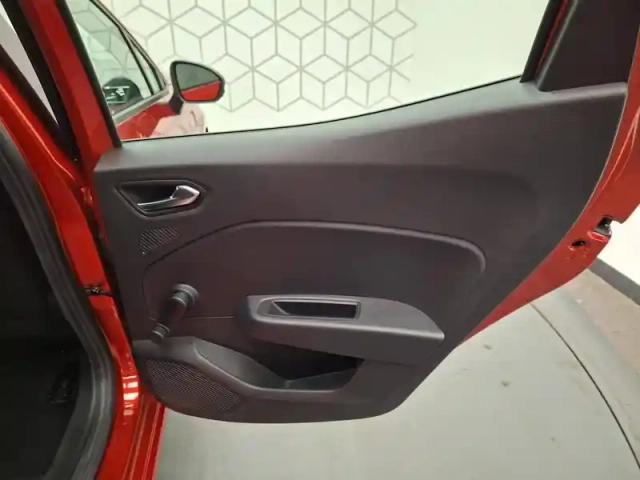 Renault Clio blue dci 100 ch gsr2 — photo 19