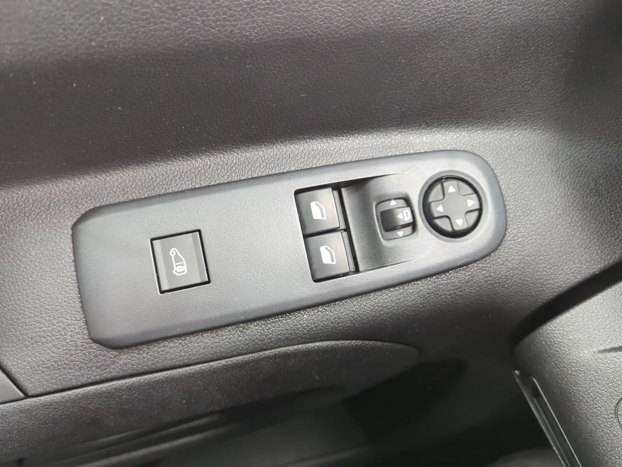 Citroën Berlingo van m 650 bluehdi 100 s&s bvm5 driver — photo 23