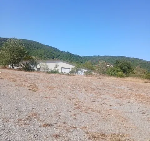 Location terrain