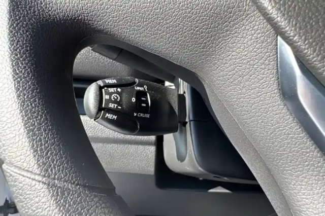 Peugeot Expert fgn tole m electrique 50kwh 136ch — photo 13